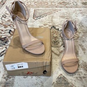 Bonnibel • Tempest, Nude Ankle Strap Heels Sz 7 1/2